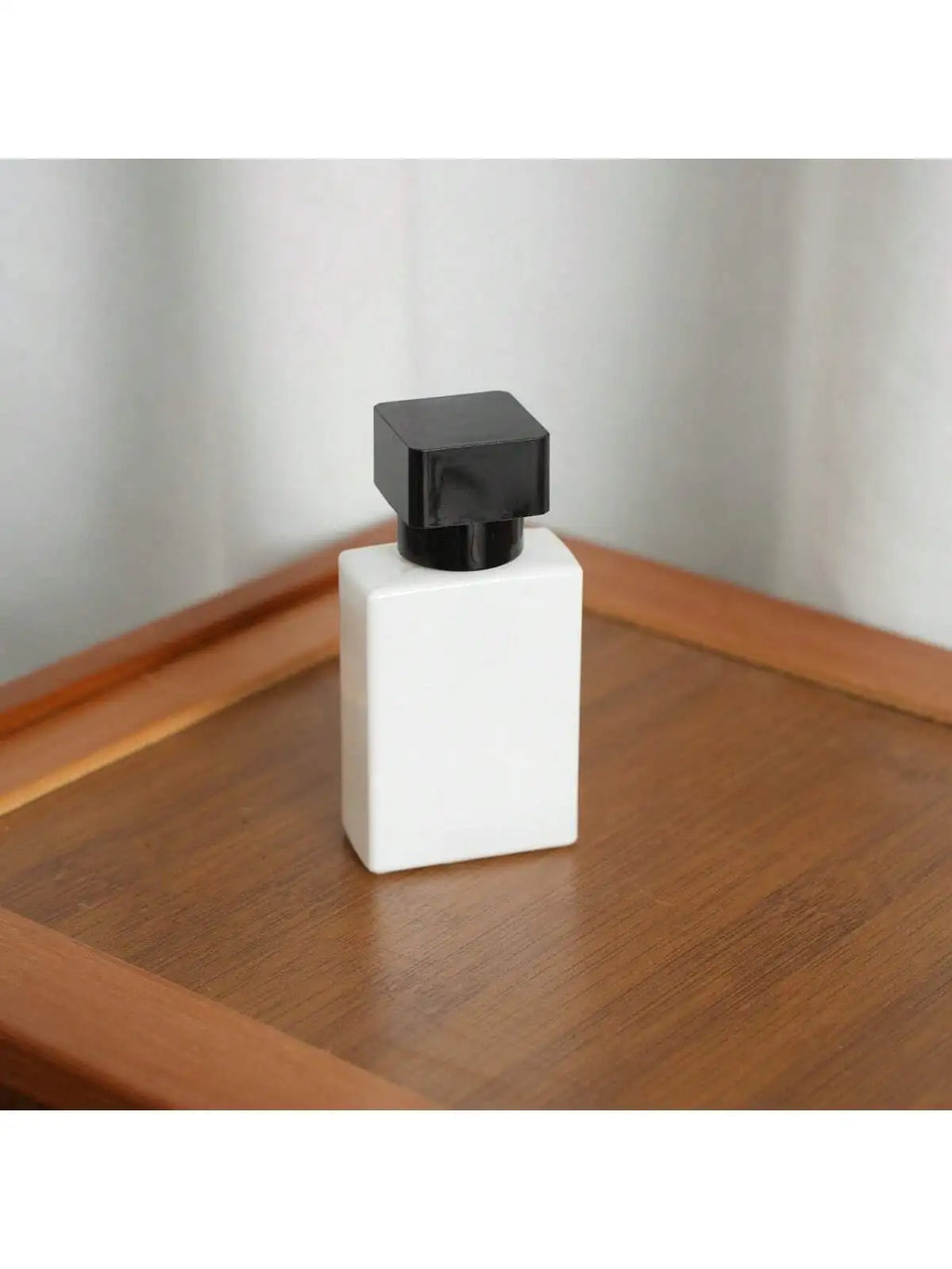 1pc Glass Refillable Perfume Bottle, 30ml/50ml Fine Mist Perfume Atomizer, Portable Cosmetic Sample Container, Travel Accessory,