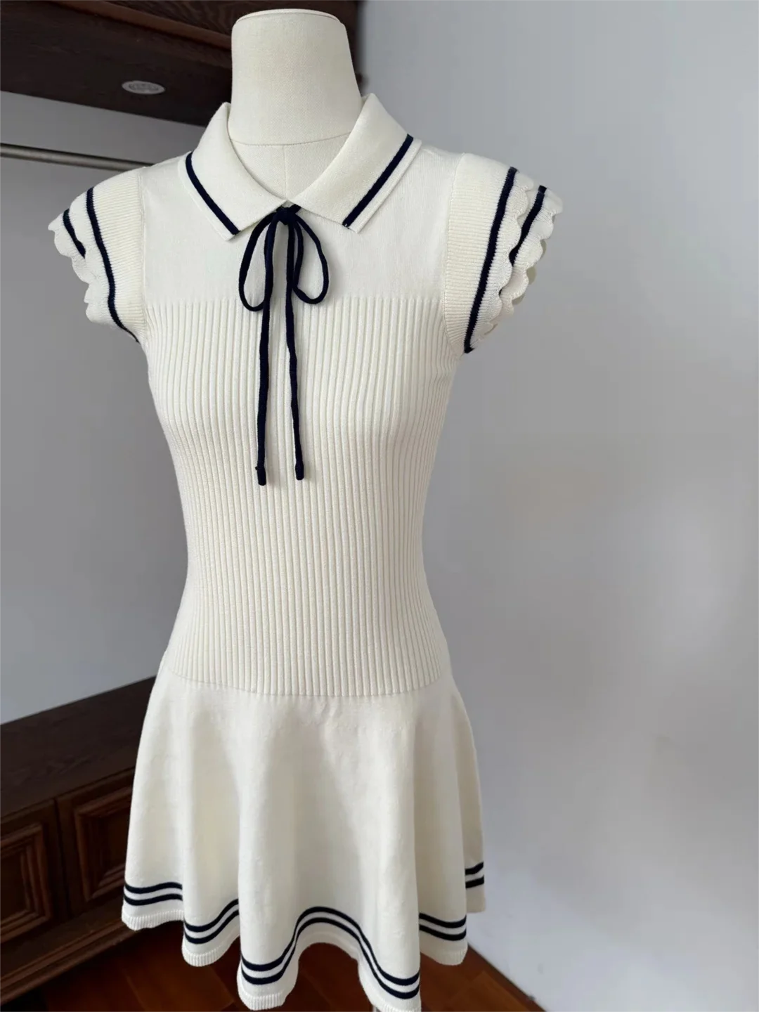 Women's White Short Sleeve Peter Pan Collar Bow Sundress Striped Hem Stretchy Ribbed Knit Mini Dress Casual Preppy Style Dress
