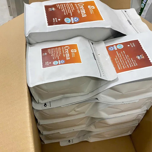Vietnam Robusta Arabica Espresso Blend Whole Bean Coffee Dark Medium Roast Premium Quality 2-layer Packaging One-way Valve Bag