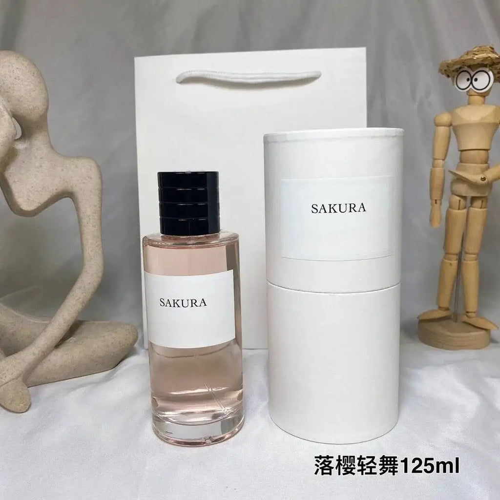 100/125Ml Unisex Brand Perfume Floral Herbal Notes Featuring A Mysterious Elegant And Rich Fragrance For Social Occasions
