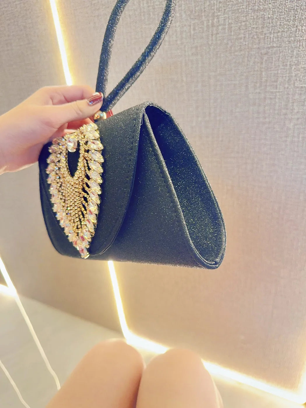2025 Women Beaded Clutch Purses Vintage Rhinestone Evening Bag Glitter Sik Clutch Purse Ladies Dinner Flormal Crossbody Bag
