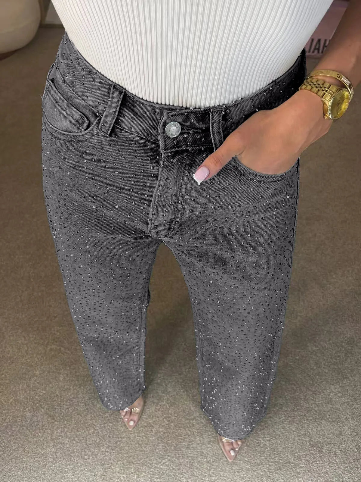 Women's Outfit Featuring Diamond-studded Washed Denim Pants Women's High-waisted Straight-leg Pants, and "hot Girl" Style Pants.