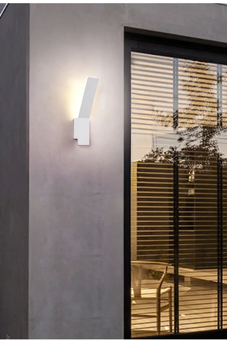 LED outdoor wall lamp IP65 modern simple waterproof hotel villa garden door creative outdoor lighting