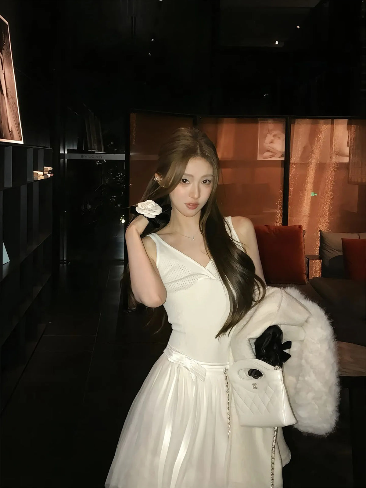 High-level Luxury Camellia Leather Gloves Korean Ins Style Hepburn Style Exquisite Dress Gloves Photo Props Bride Wedding Gloves