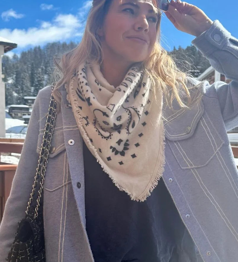 Vintage Solid Paisley Bandana Scarf for Women Square Neck Head Scarf with Fringes All-match Edge Retro Headband Hair Wrap 2026