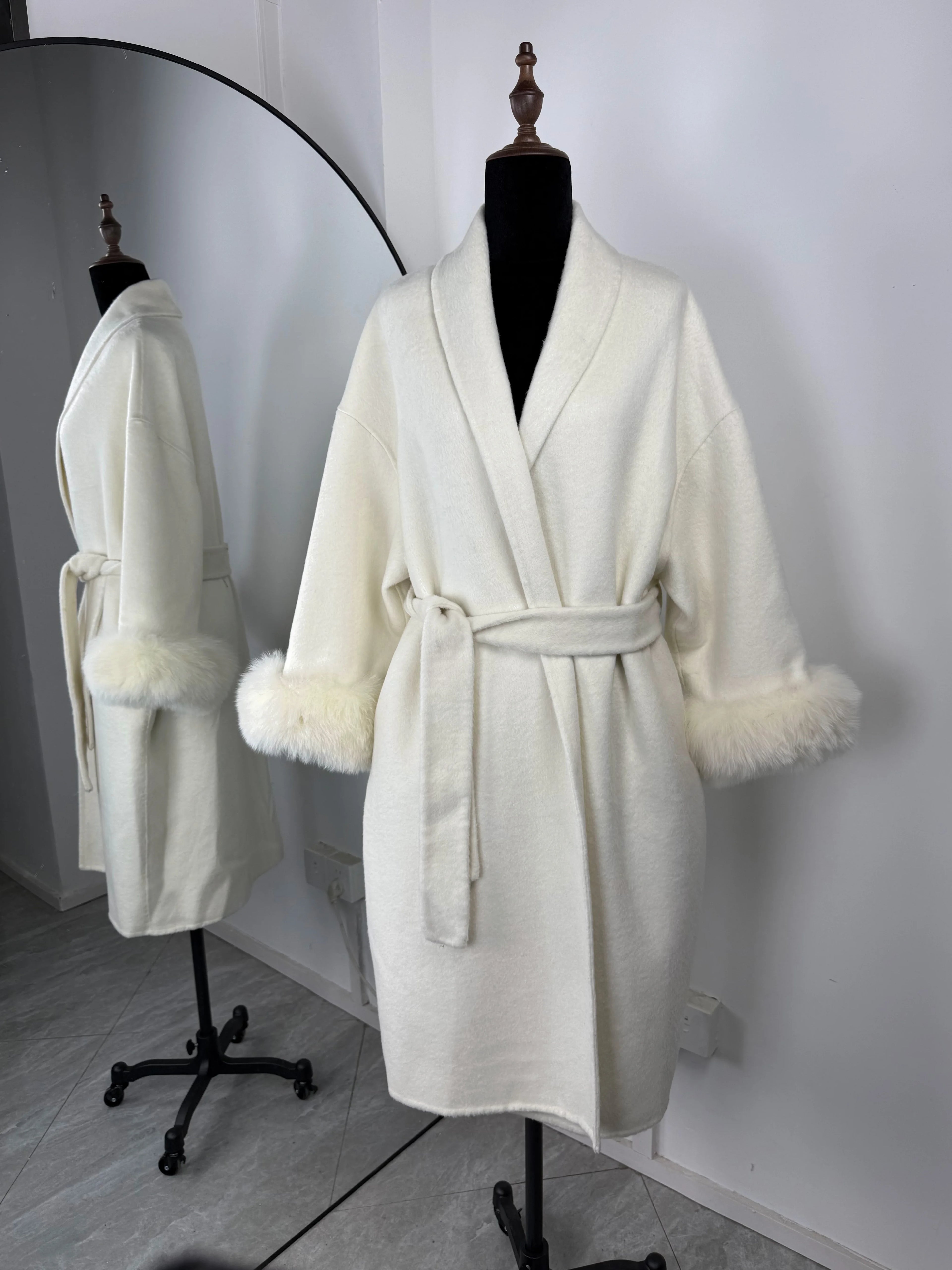 TARUXY Fox Fur Woolen Coats Women's Short Coat Office Lady Removable Elegant Double-sided Wool Overcoat 2025 New Cardigan Jacket