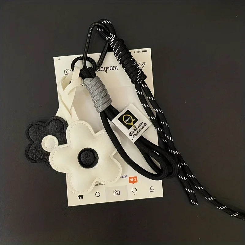 PU Leather Sunflower Keychain Cartoon Five Petal Flower Car Keyring Fashion Bag Pendant Contrasting Accessory