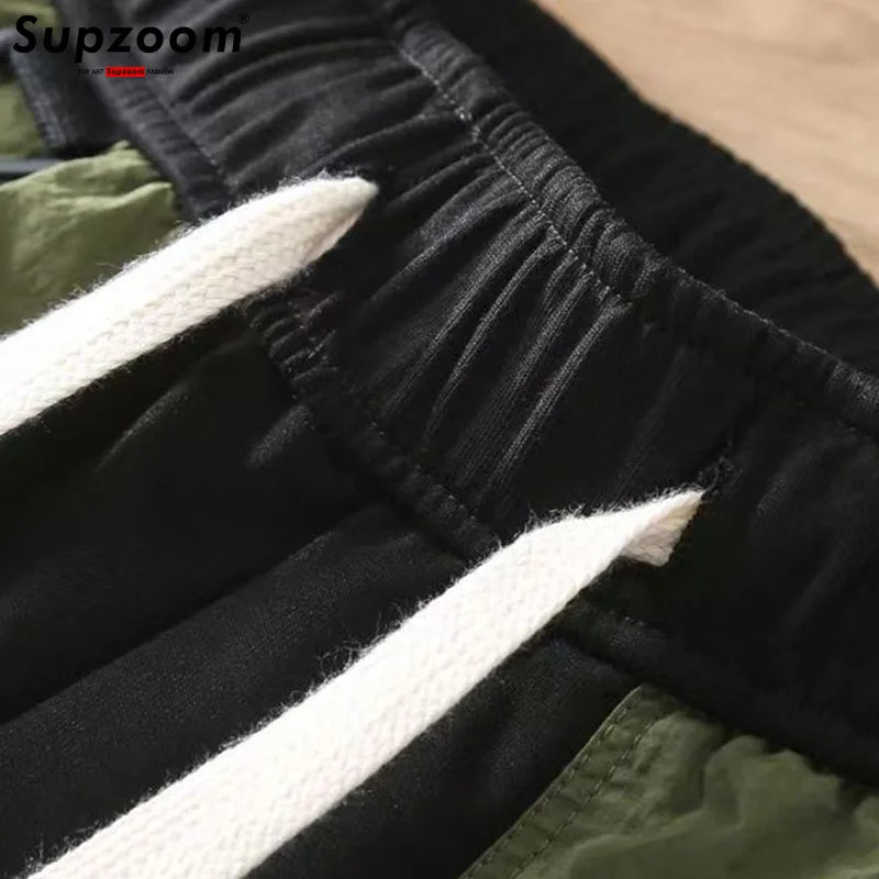 Supzoom 2026 New Arrival Summer Loose Casual High Street Trendy Contrast Color Stitching Pocket Personalized Workwear Shorts Men
