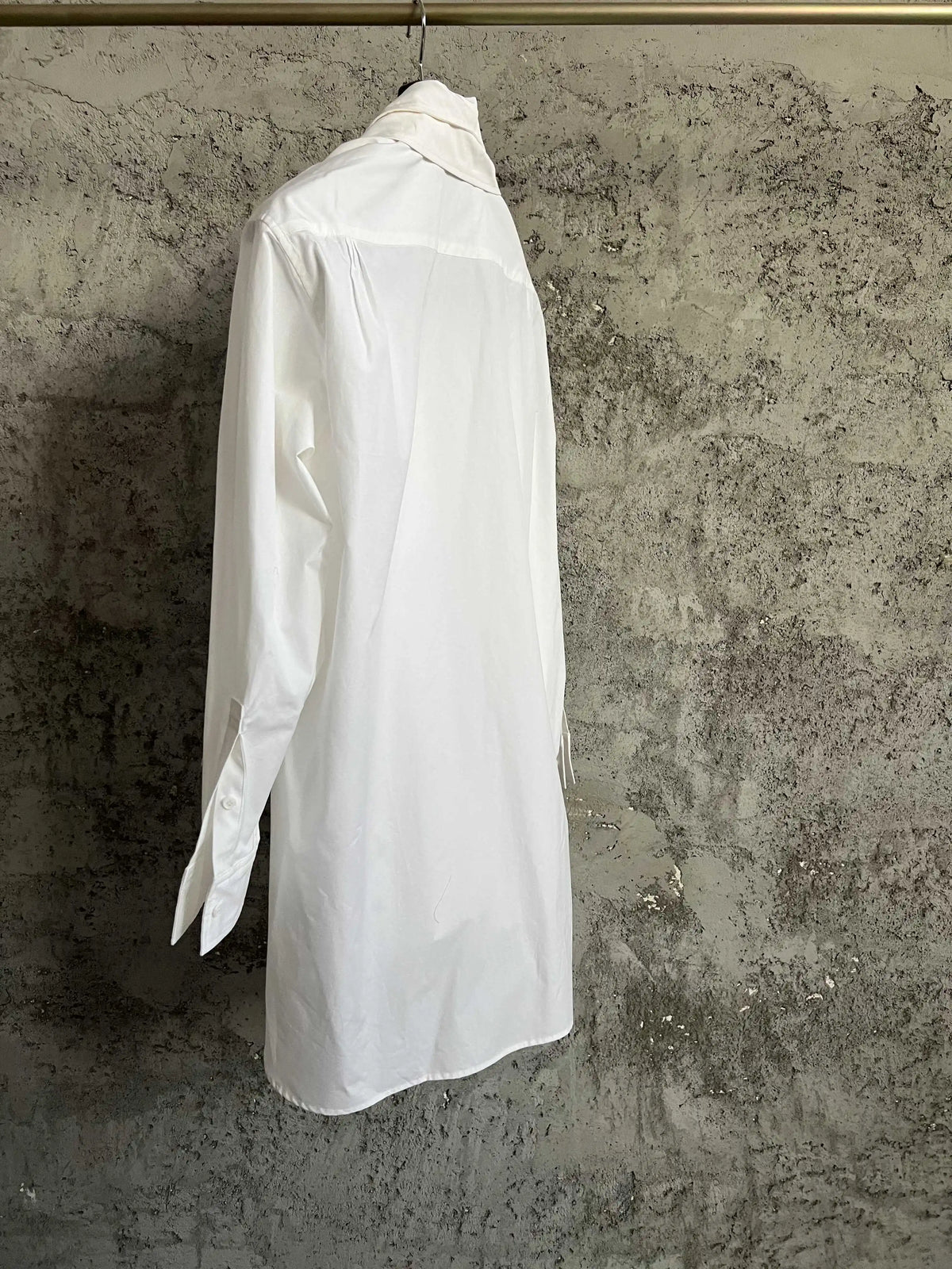 Original design detachable collar contrasting color shirt, cotton asymmetrical collar white and black shirt design