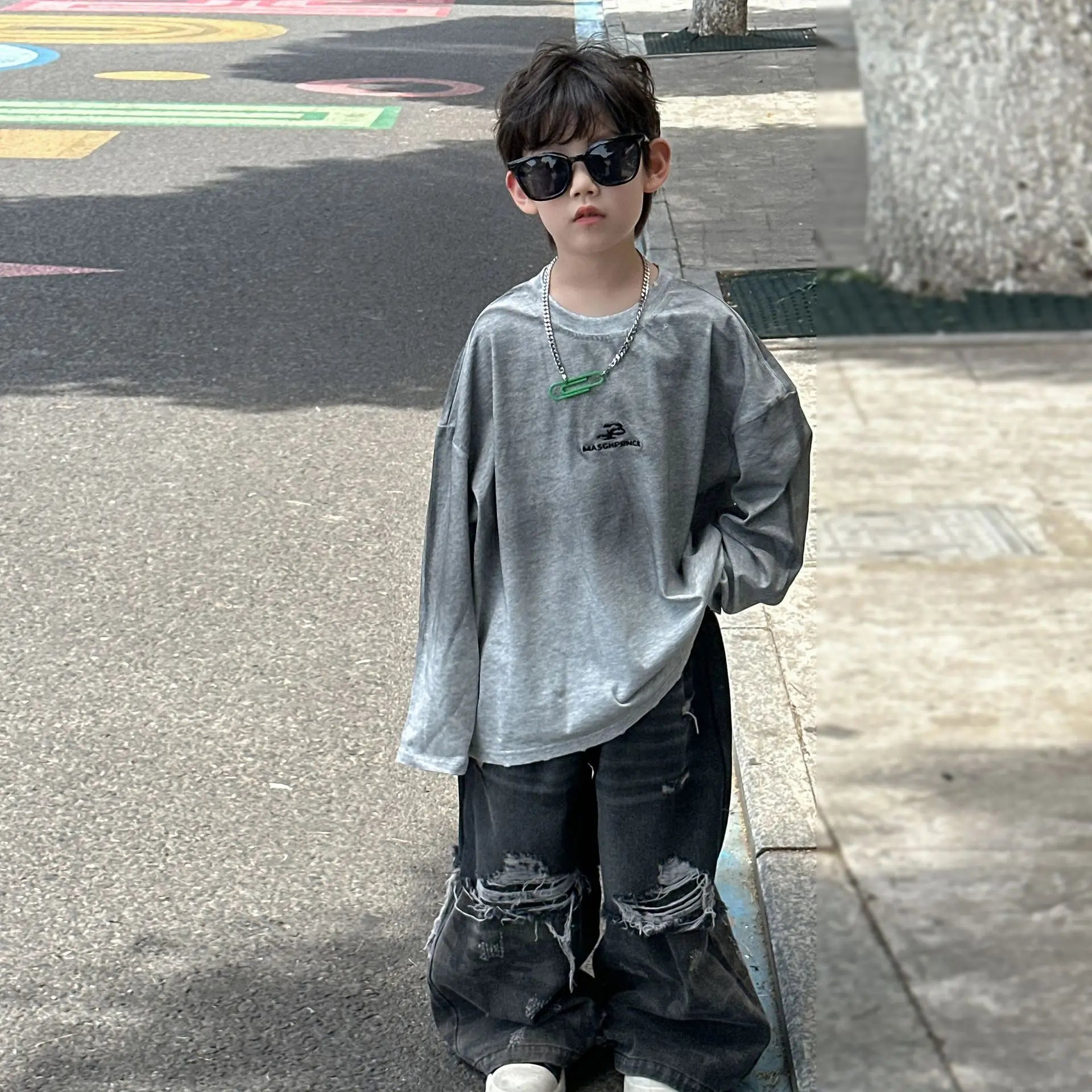 2025 New Boys' Cool Ripped Jeans Wide-leg Trousers American Retro Children's Trousers