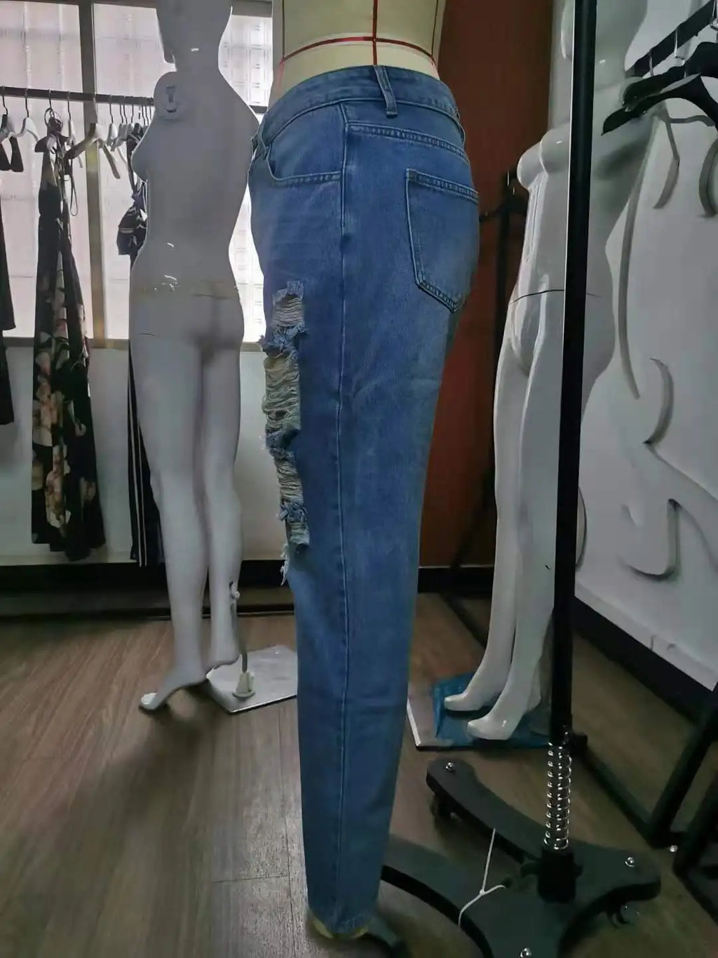 Summer 2026 Women's Casual Washed Ripped Straight Leg Jeans Street Style New Arrival