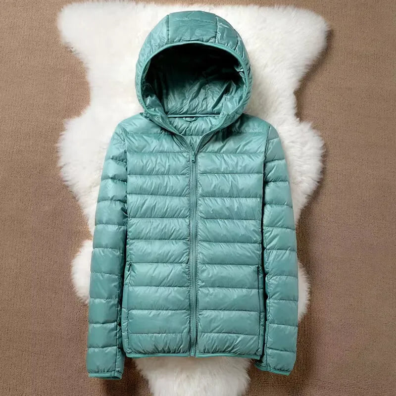 90% Ultra-light Thin Down Jacket Women Autumn Winter Plus Size Short Warm White Duck Down Coat Parka Female Portable Outerwear