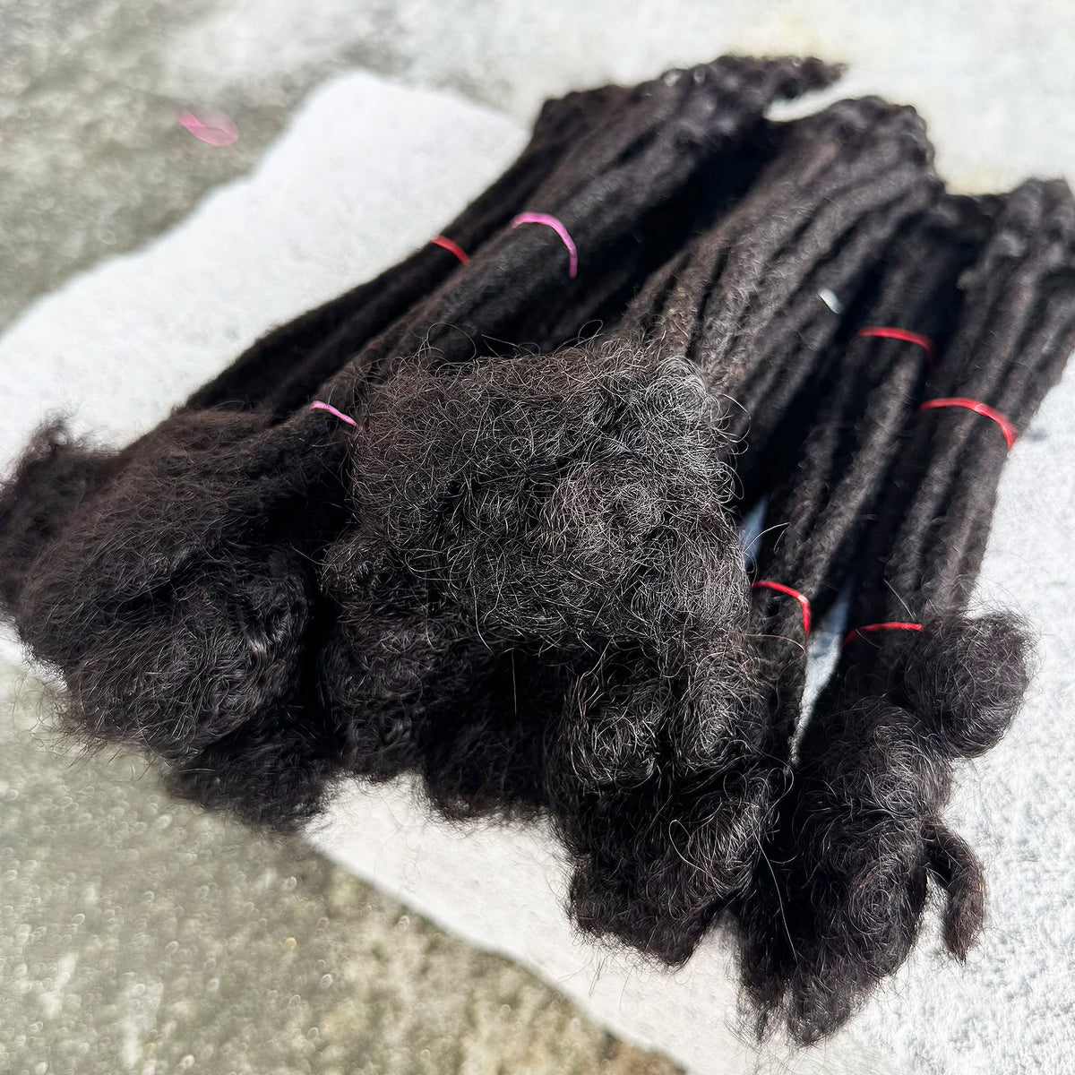8-14inch 0.6cm Width Human Hair Dreadlock Extension with Curly Ends Handmade Permanent Locks Extension Can Be Dyed for Men/Women