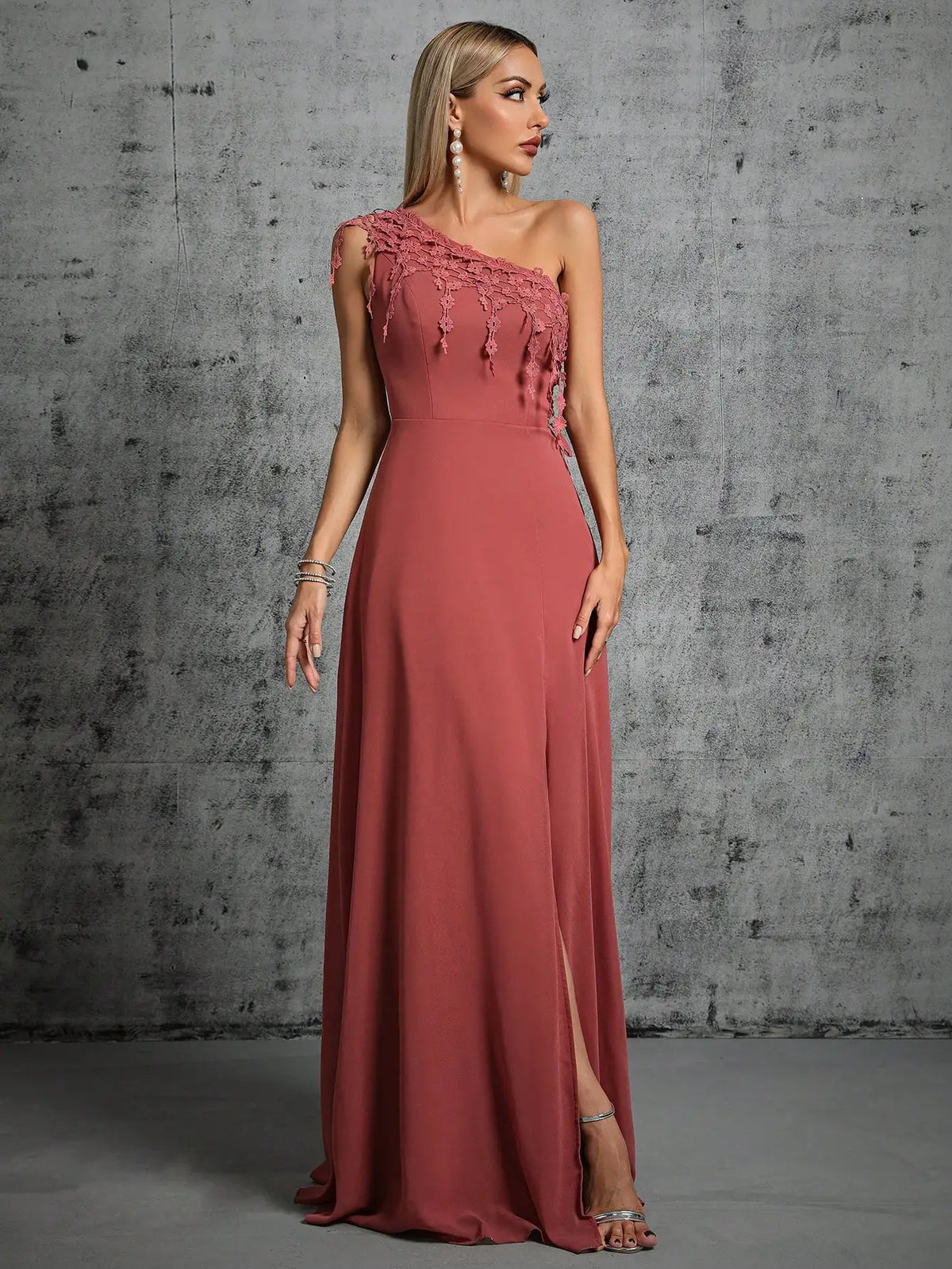 Mgiacy single-shoulder water-soluble lace fringed chiffon halter-neck open-front dress