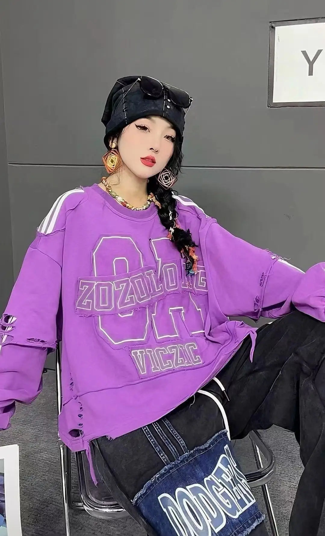 2025 Autumn New European Goods Sweatshirt Distressed Washed Letters Embroidery Patch Ripped Loose Casual Short Sweatshirt Women