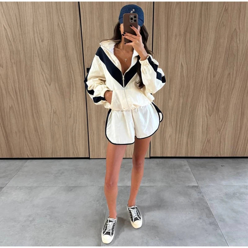 Fashion Contrast 2 Piece Short Set Women's Stand Collar Zip Lightweight Jacket Loose Mini Shorts 2026 New Lady Casual Outfit