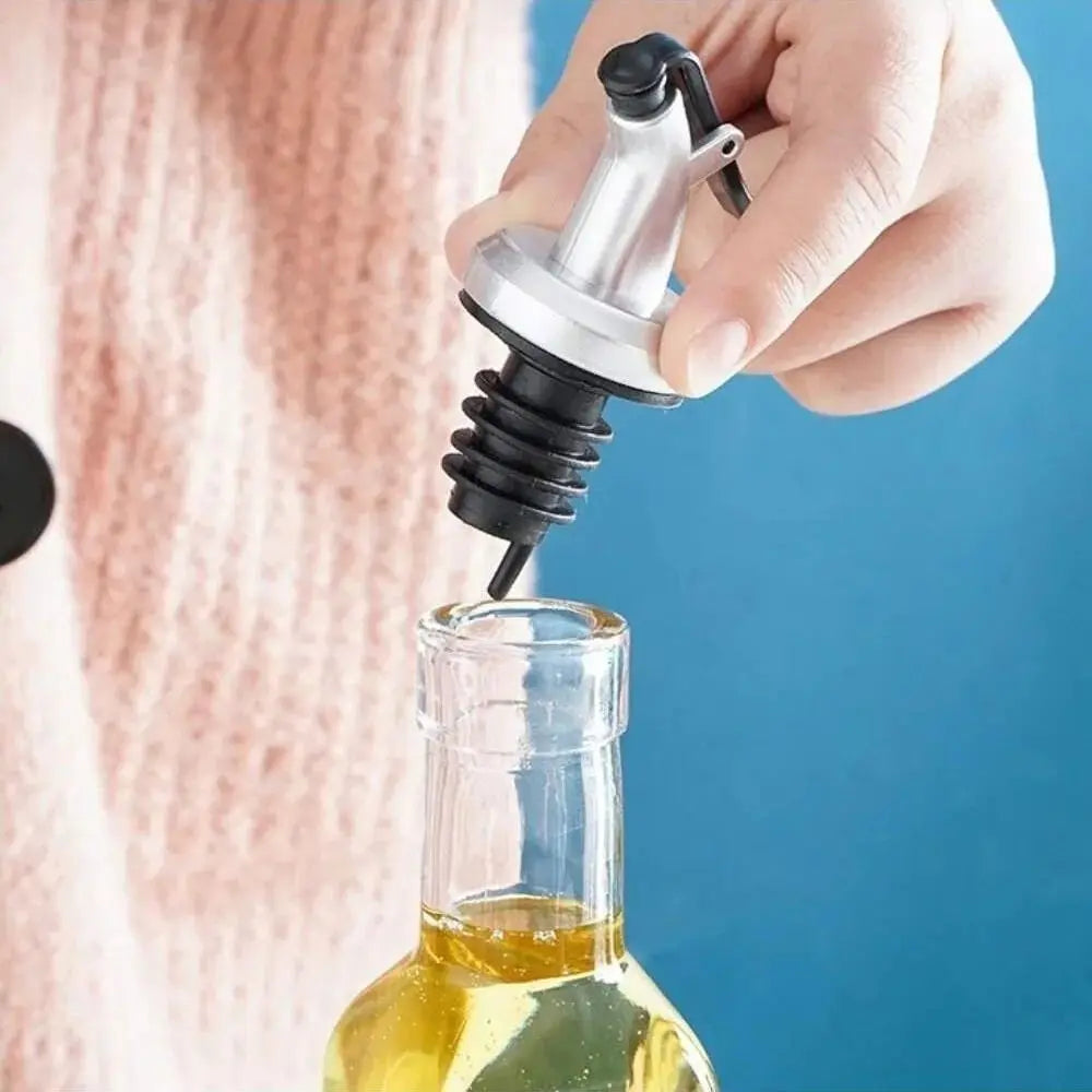 1/3/5Pcs ABS Oil Bottle Stopper Lock Good Sealing Press Design Wine Pourers Kitchen Bar Tool Silicone Rubber Olive Oil Sprayer