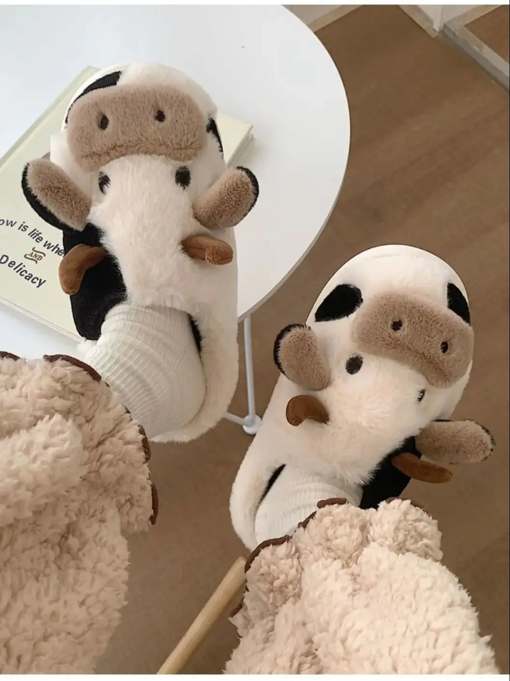 Winter Women Warm Cow Slippers Girls Cute Soft Indoor Bedroom Sandals Men Non-slip Plush Slides Couples Funny Flat Flip Flops