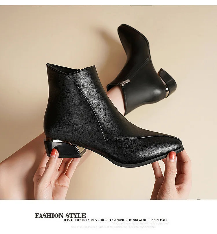 Autumn and Winter 2024 Women Boots British Style Fashion Boots for Women New Thick Heeled Oversized Fashion Short Boots