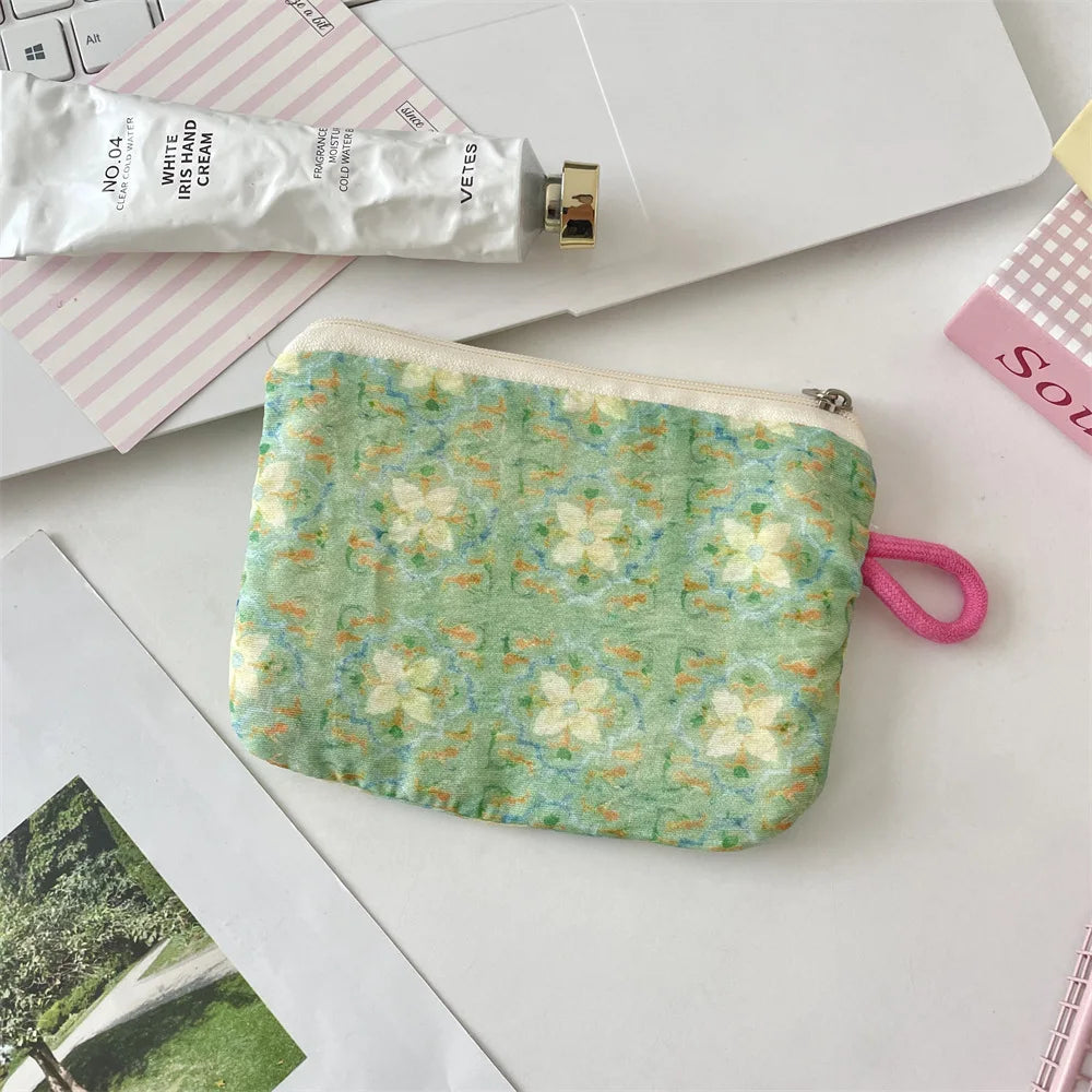 women's Coin Purses Korean Floral Countryside Style Sweet Kawaii Coin Purses Portable Lipstick ID Key Storage Bag Cosmetic Bag