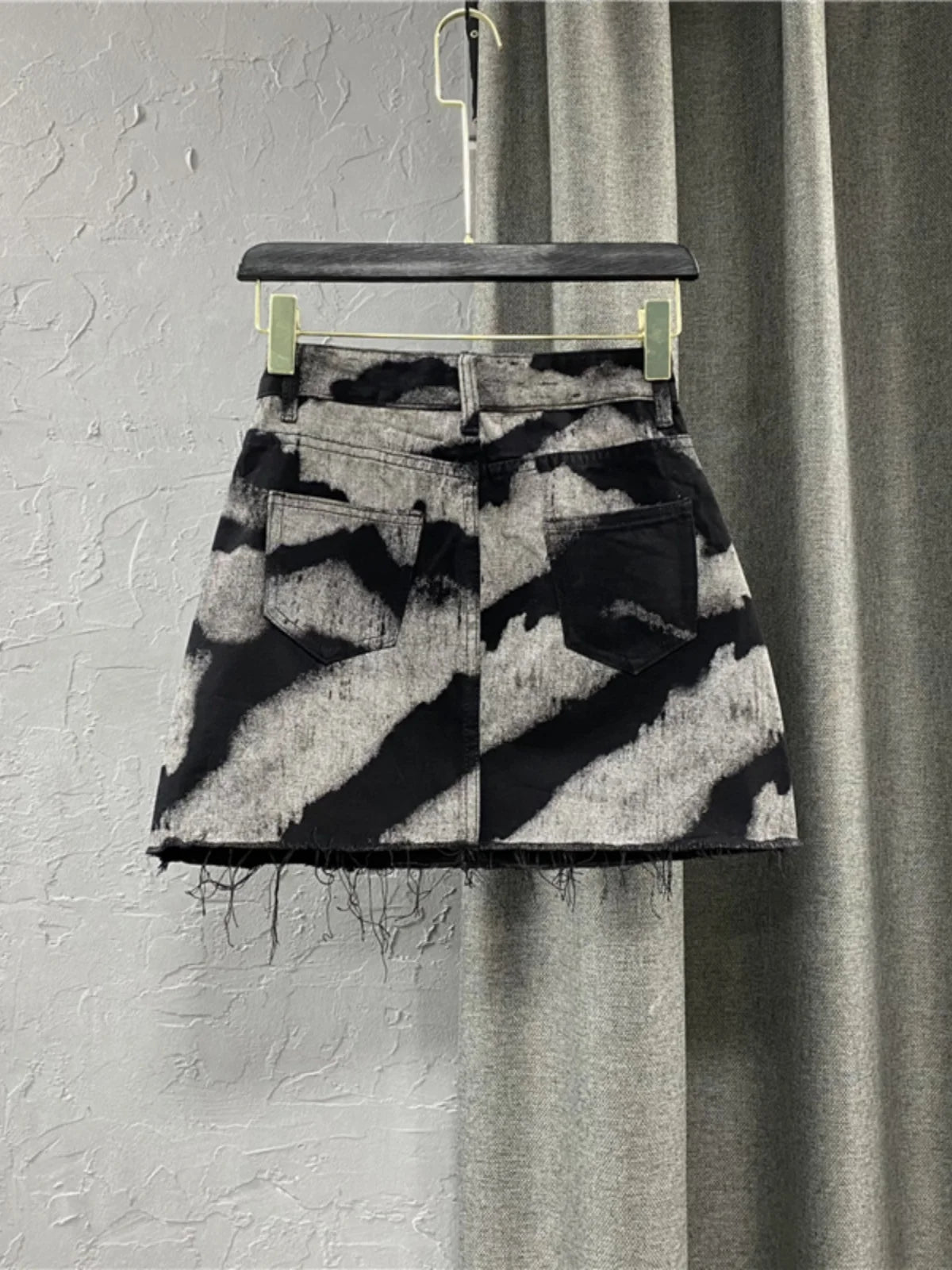 Black Gray Tie Dye Denim Short Skirt High Waist Personalized Pattern Denim Skirt Fringed A-line Skirt Fashion Versatile Skirt