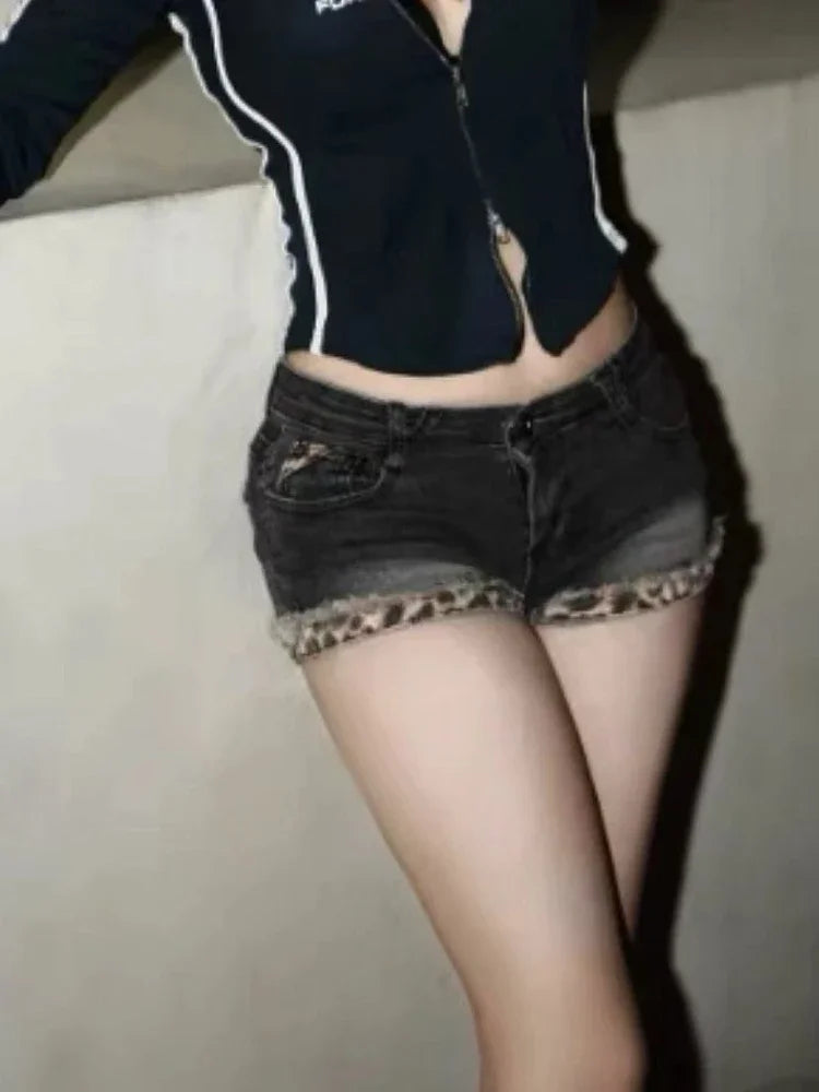 Vintage Streetwear Style Washed Retro Leopard Print Shorts 2025 Sumemr New Denim Shorts Women Y2k Sexy Slim Fit Bodycon Jean