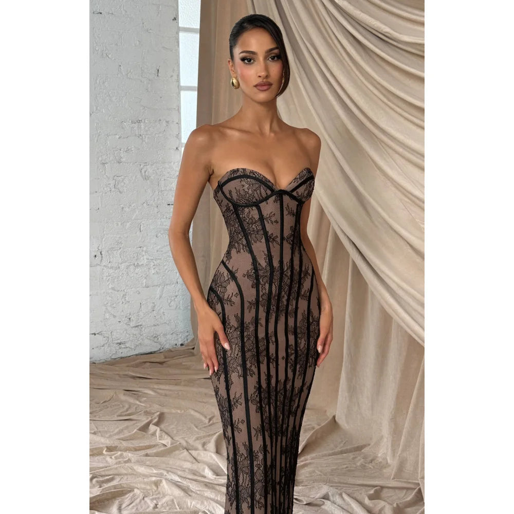Elegant lace strapless waist cinching long dress with heart-shaped neckline for slimming and formal evening ladies' dress