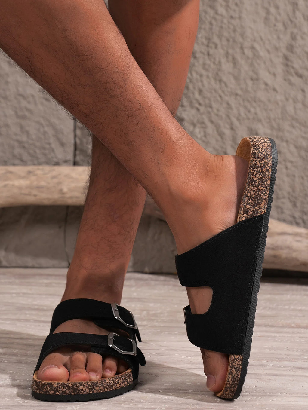Men's Fashionable Slippers, Casual and Versatile Thick-Soled Non-Slip Home Outdoor Slip-On Beach Sandals