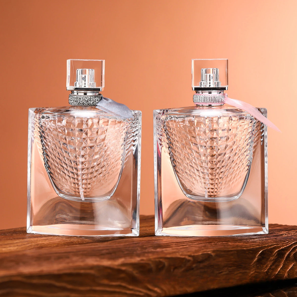 Bayonet Perfume Bottle 75ml Fish Scale Bottle with Silk Scarf Cap Transparent Glass Cosmetic Dispensing Empty Bottle