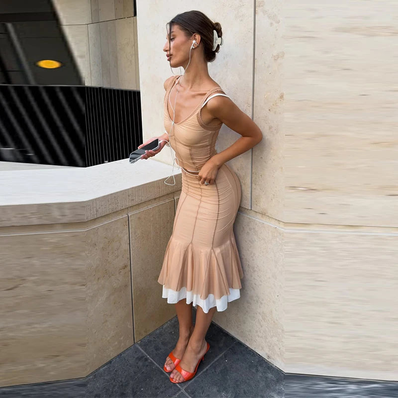 Scallop Trim V‑Neck Cropped Camisole Women's Two‑Piece Set Ruched Seam Midi Flared Skirt Contrast Ruffle Hem Skirt 2026 Vacation