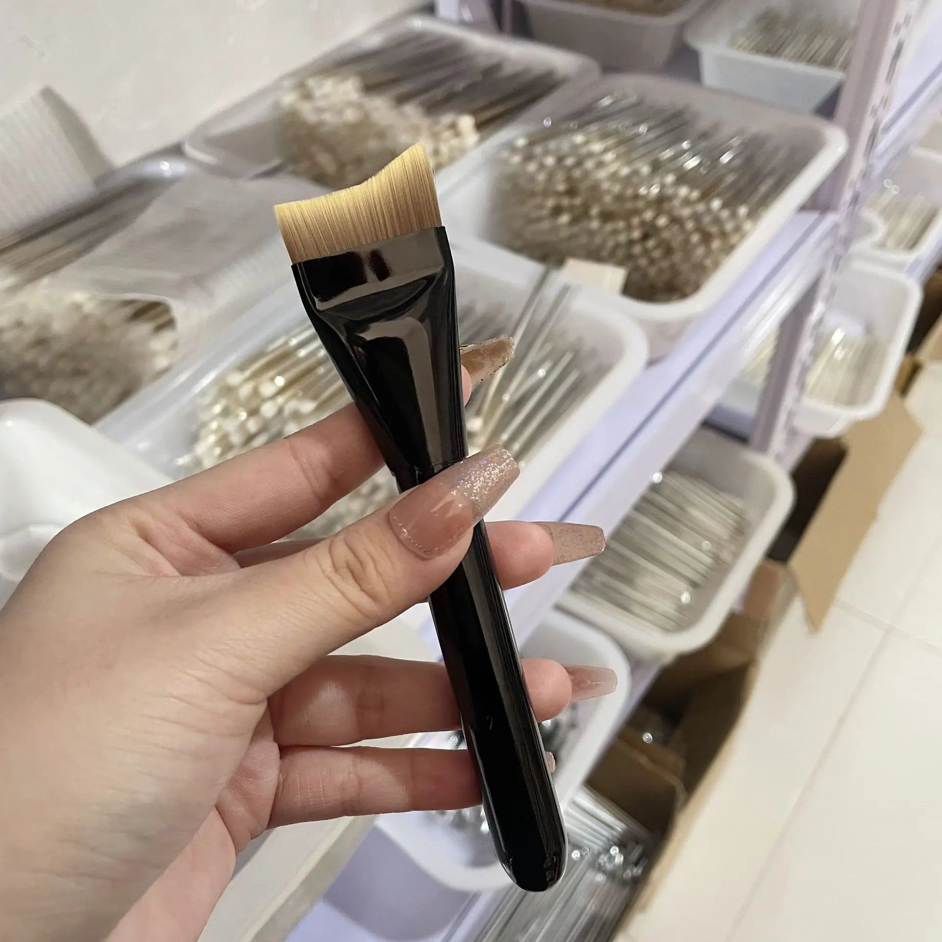 Ultra Thin Brush Make Up Brushes Eco-Friendly Makeup Brush Traceless Liquid Brushes Flat Makeup Scrub for Liquid Cosmetics