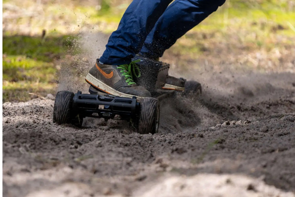 MEEPO Vader AWD Pro 7000W Electric Skateboard, 34mph 24mi 56% Hill Climb, 250kg Load IPX5, 3K Carbon 2.1h Charge