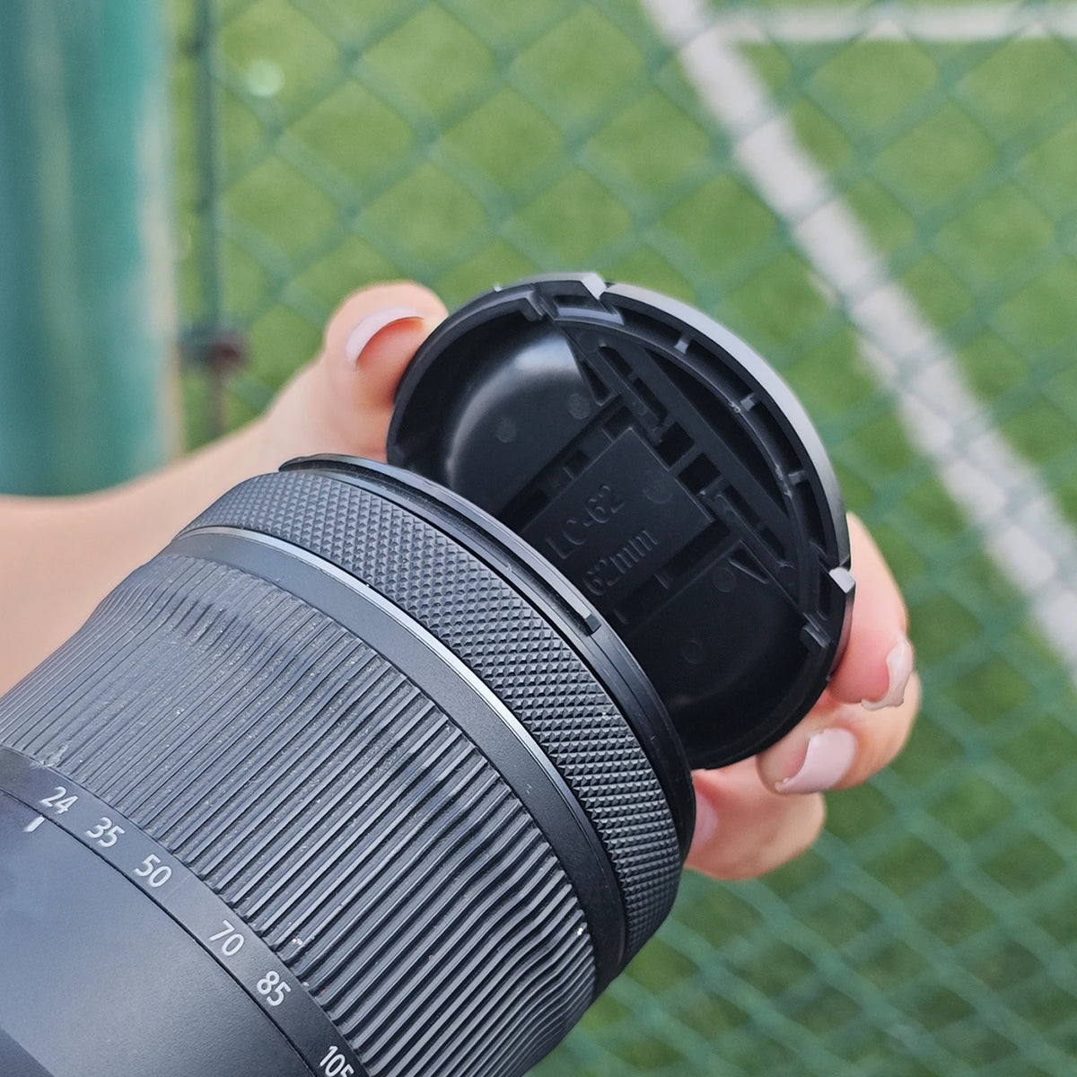 Universal Lens Cap 49 52 55 58 62mm Center Pinch Snap on Front Cap Cover for DSLR Camera Lens Protector Protective Accessories