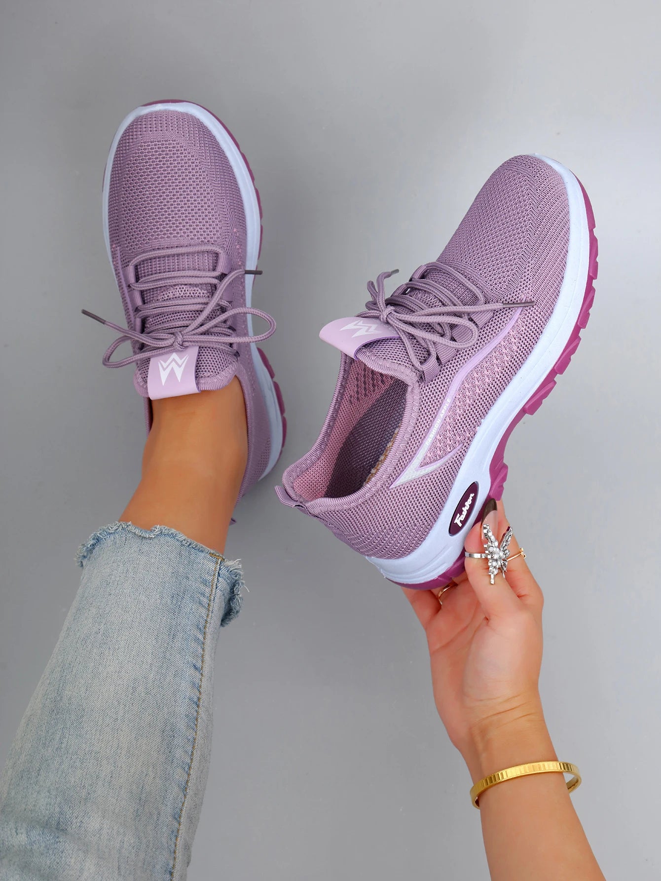 Spring and Autumn New Women's Casual Lace-Up Sneakers, Comfortable, Breathable, Lightweight and Wear-Resistant Sports and Casual Shoes