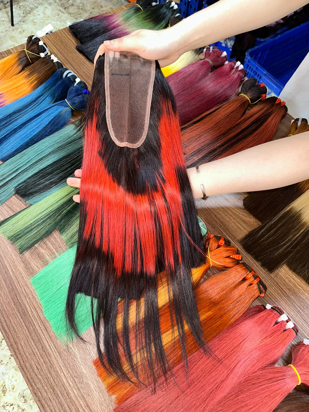 Wholesale Mix Color Bonestraight Bundles Raw Vietnamese Human Hair for Black Women Female Model 1