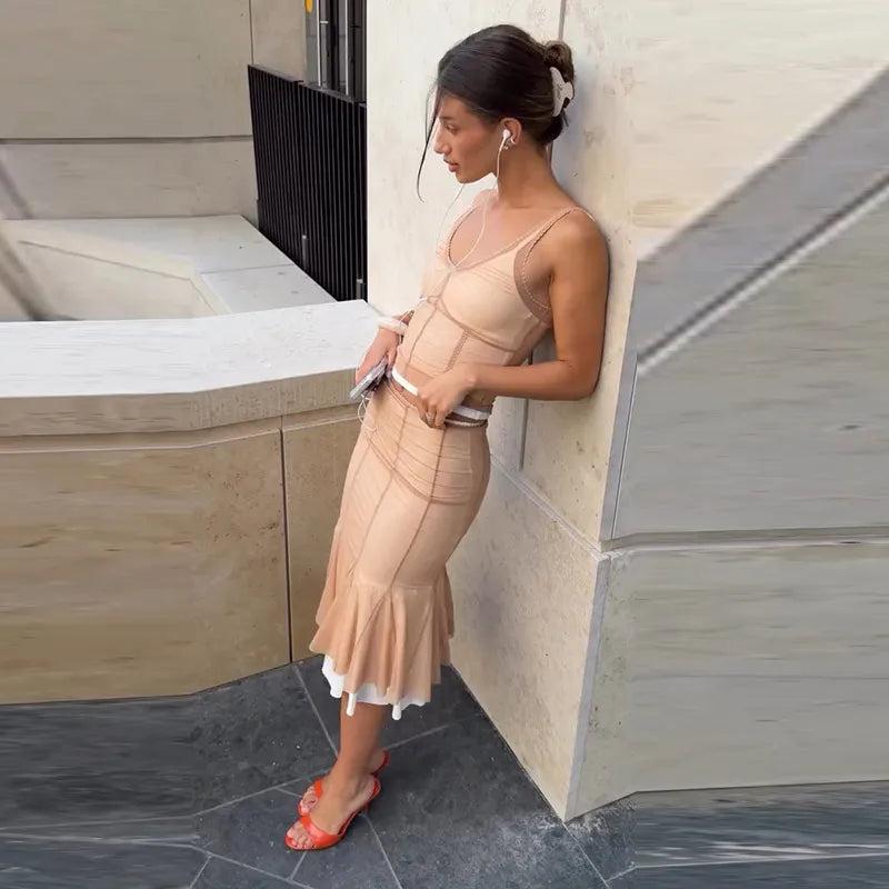 Scallop Trim V‑Neck Cropped Camisole Women's Two‑Piece Set Ruched Seam Midi Flared Skirt Contrast Ruffle Hem Skirt 2026 Vacation