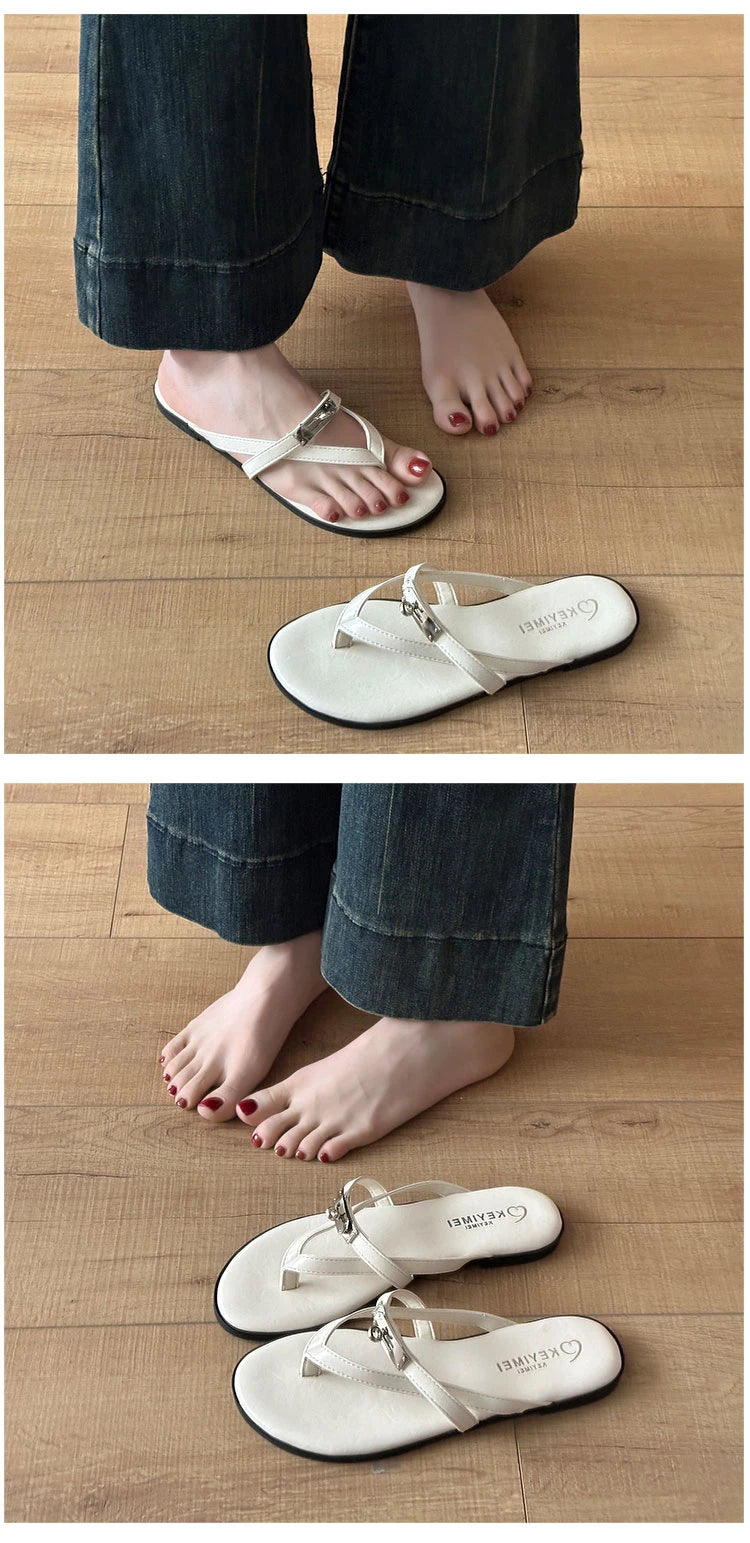 2026 New Fashion Casual Slip-On Flat Bottom Sandals with Lock Buckle for Beach Vacation Women Breathable Comfortable PU Leather