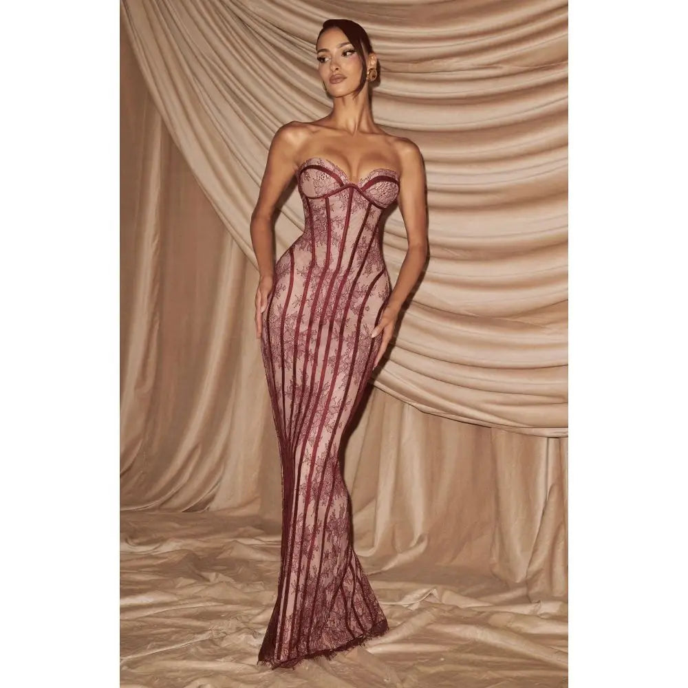 Elegant lace strapless waist cinching long dress with heart-shaped neckline for slimming and formal evening ladies' dress