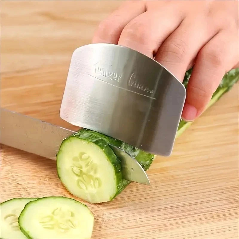 Stainless Steel Finger Guard for Cutting, Kitchen Safety Must-Have,Anti-Cut Protection for Slicing Veggies, Easy to Clean & Wear