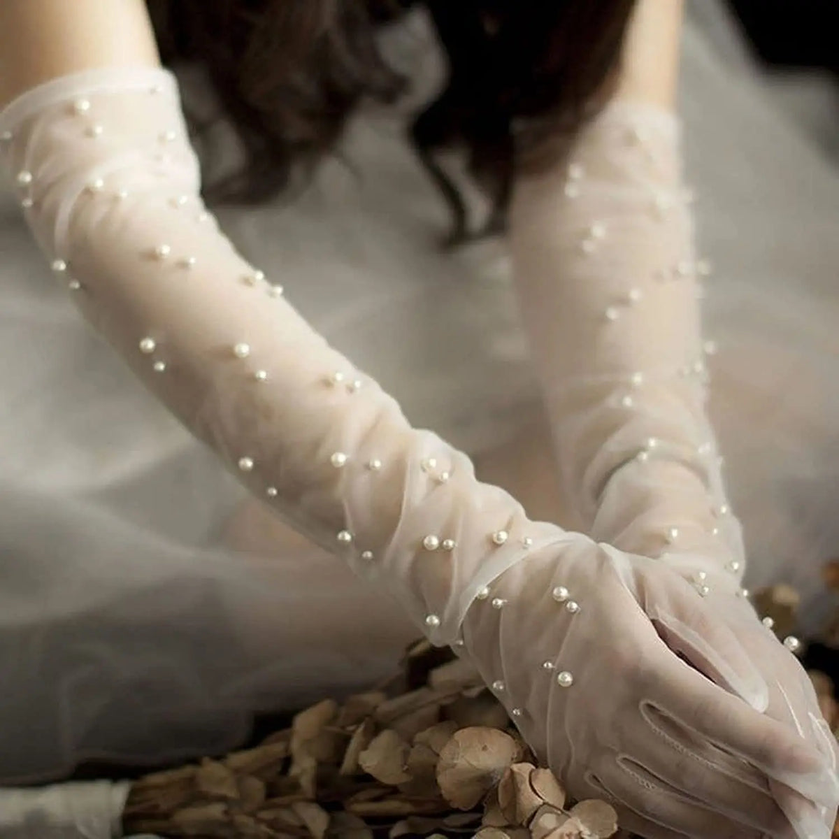 Elegant Pearl Beaded Long Elbow Bridal Gloves for Wedding Party Finger Tulle Gloves Marriage Accessories