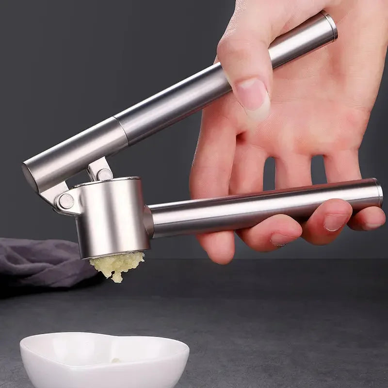 Kitchen stainless steel garlic press, detachable design, rust-proof, large-sized garlic crusher, essential kitchen item