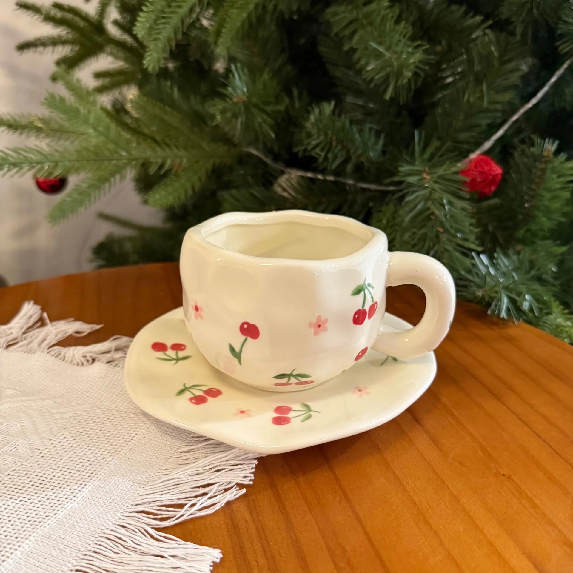 ins style retro flower ceramic cups and saucers, hand-squeezed irregular coffee cups and saucers, afternoon tea cups and saucers