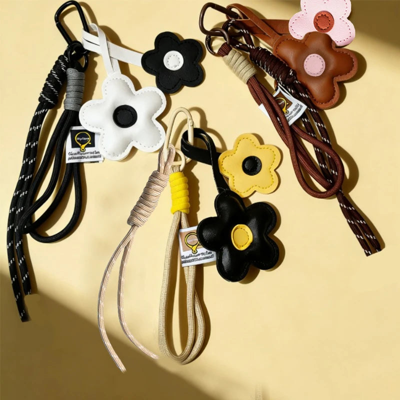 PU Leather Sunflower Keychain Cartoon Five Petal Flower Car Keyring Fashion Bag Pendant Contrasting Accessory