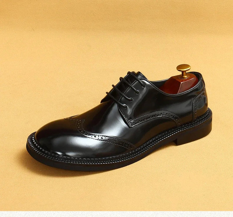 Retro Mens Dress Brogues Shoes Luxury Genuine Leather Round Toe Handmade Fashion Flat Autumn Black Wedding Social Shoes Man 2025