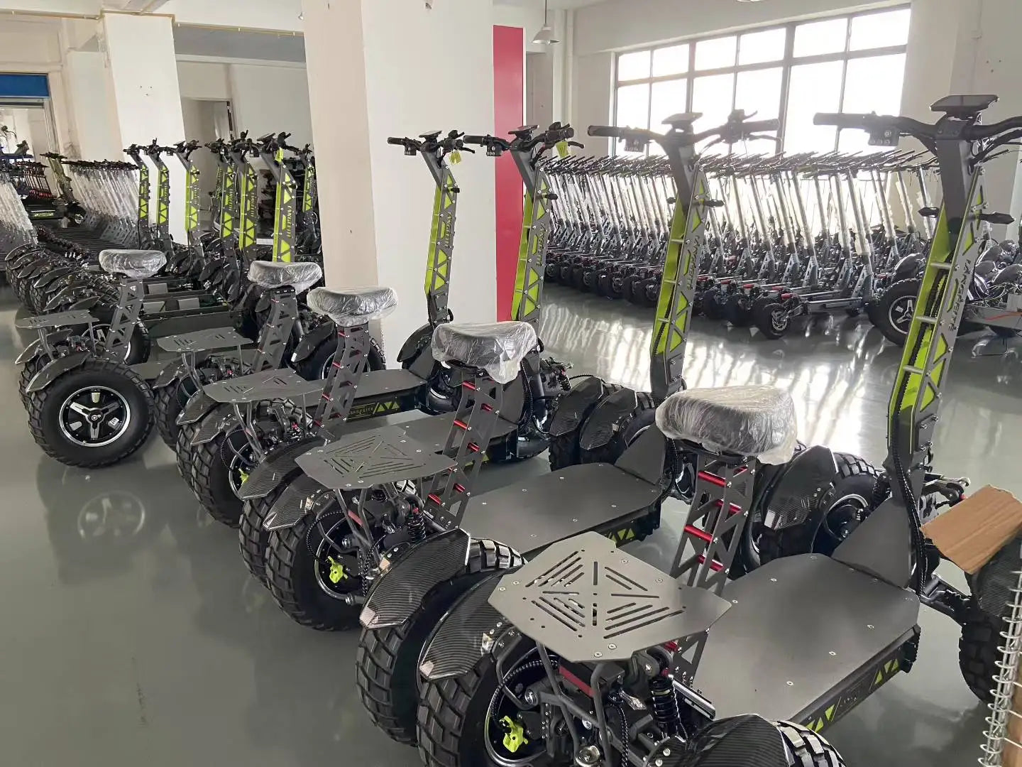 GT4S 84V 50A 4 Motor Electric Scooter 19 Inch Scooter Off-road