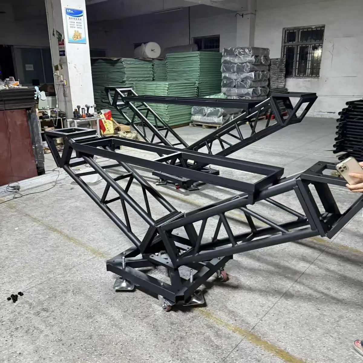 Custom DJ Truss Table Aluminum Alloy Truss DJ Table Square DJ Booth Truss for Outdoor Events and Performances