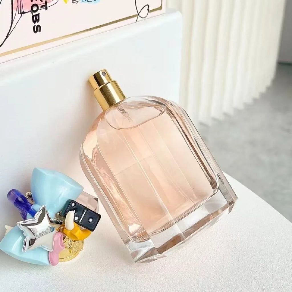 100ML Luxurious alluring perfume Natural and fresh floral scent Radiating a gentle and sweet aura Romantic date essentials