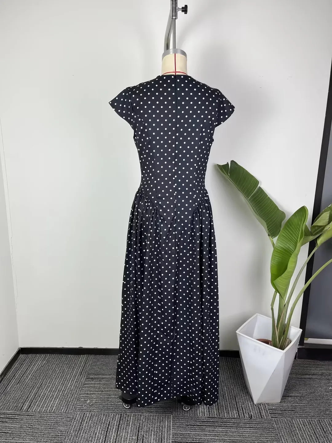 Elegant Women's Summer Evening Sleeveless High Waist Backless Long Solid Color Wrinkle Resistant Pullover Dress For Women