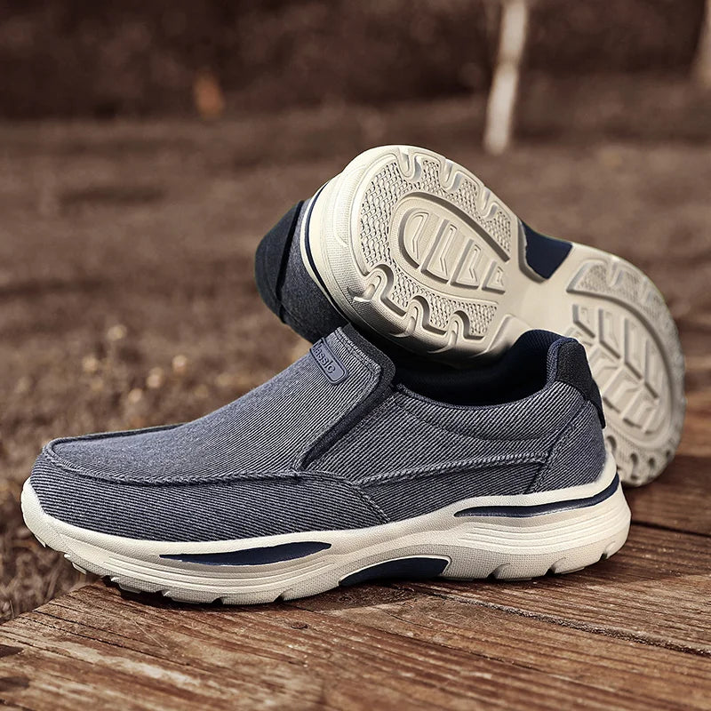 Men's Casual Shoes Canvas Breathable Loafers Men 2025 New Male Comfortable Outdoor Walking Shoes Classic Loafers Men Sneakers