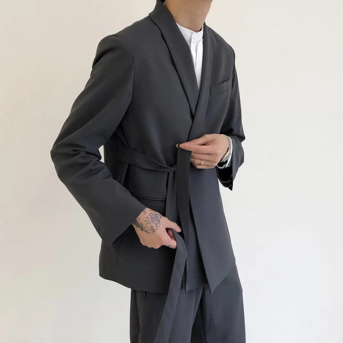 Spring Autumn Men's Loose Half Sleeved Suits Blazer Pants  2 Pieces Solid Clor Fashion Half Waistband Casual Blazer Suit Sets
